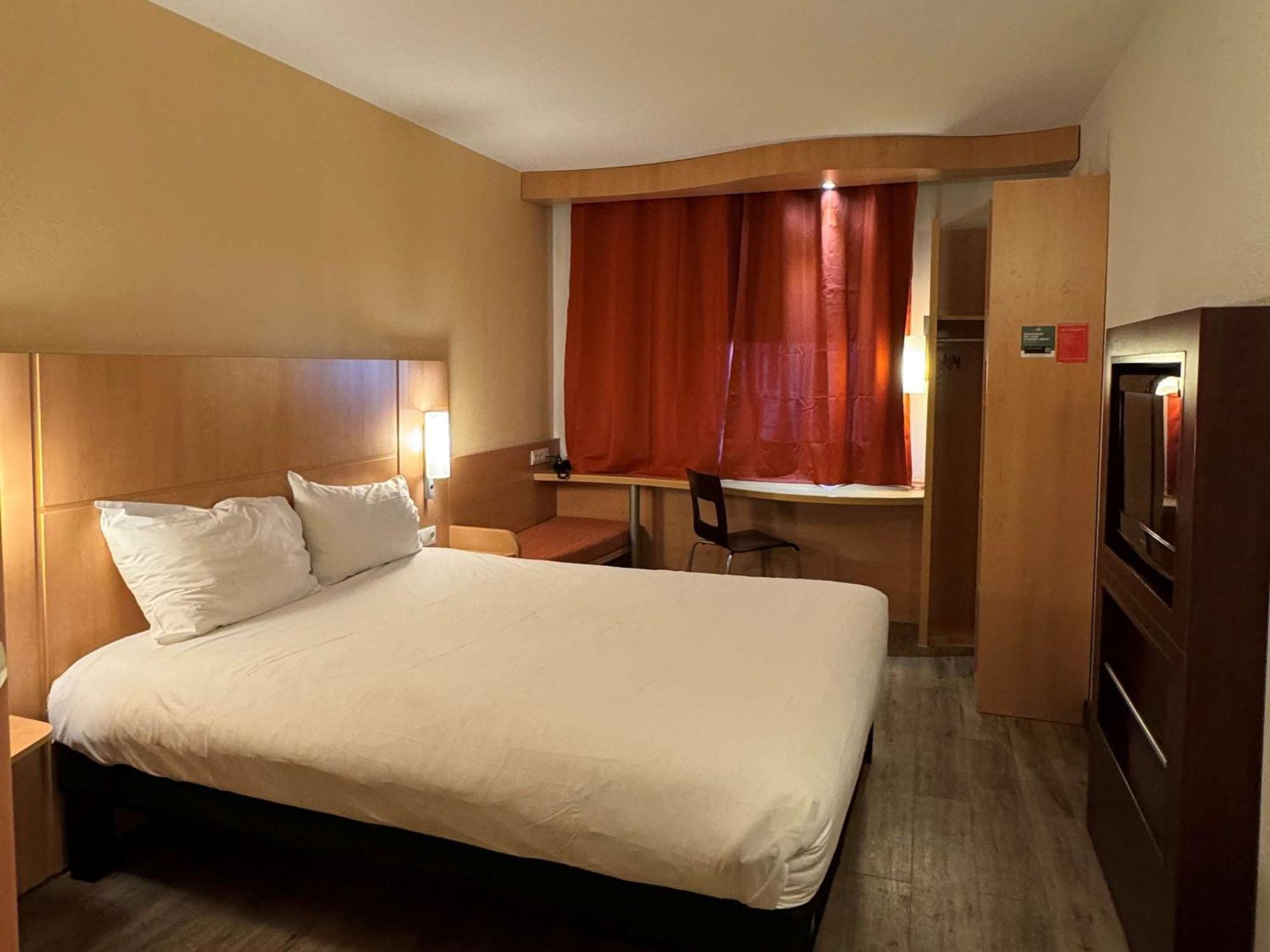 Hotel Ibis Istres Trigance Exteriér fotografie